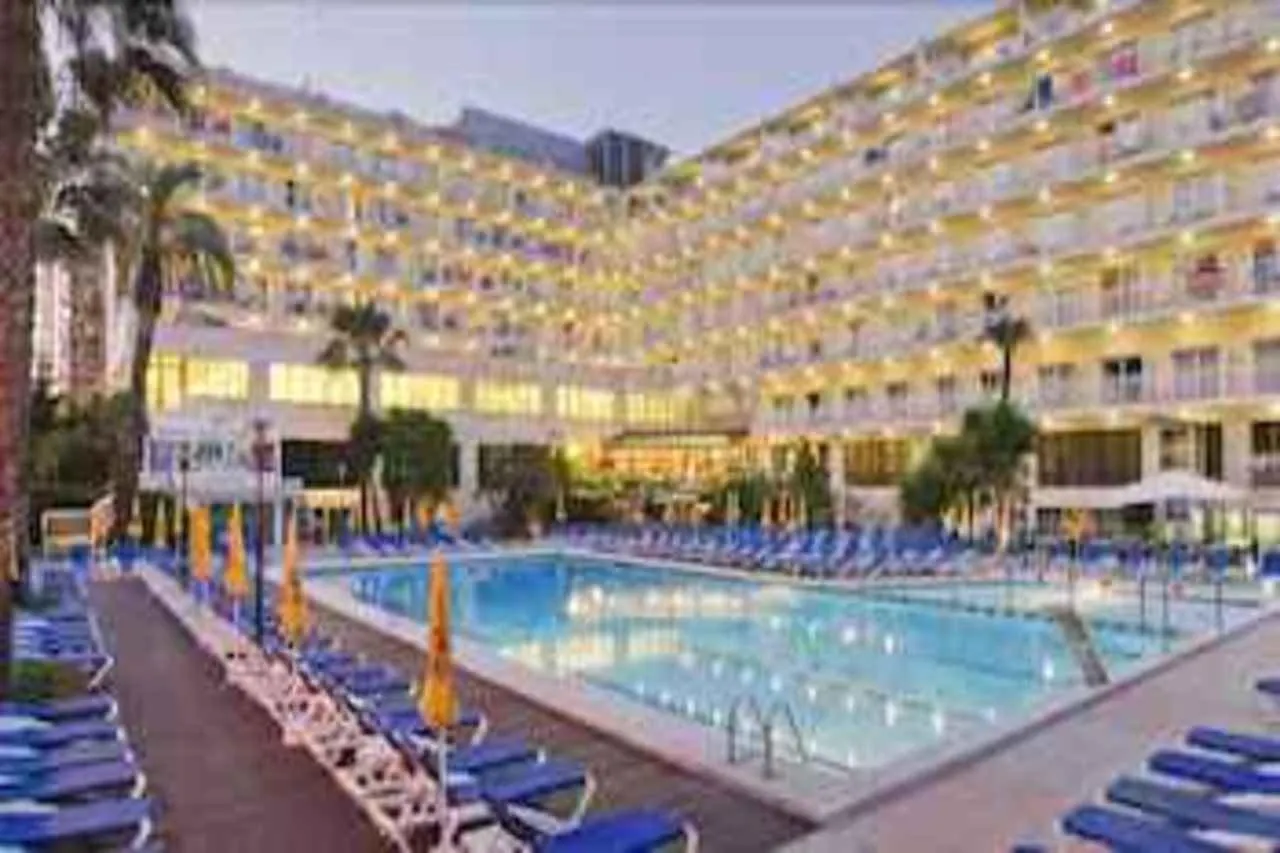Oasis Park Junior Suites Lloret de Mar