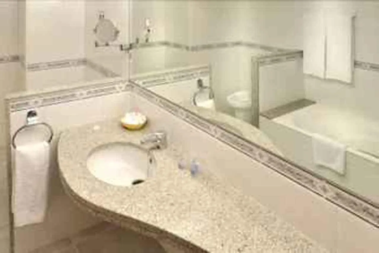 **** Hotel Oasis Park Junior Suites Lloret de Mar Spanien
